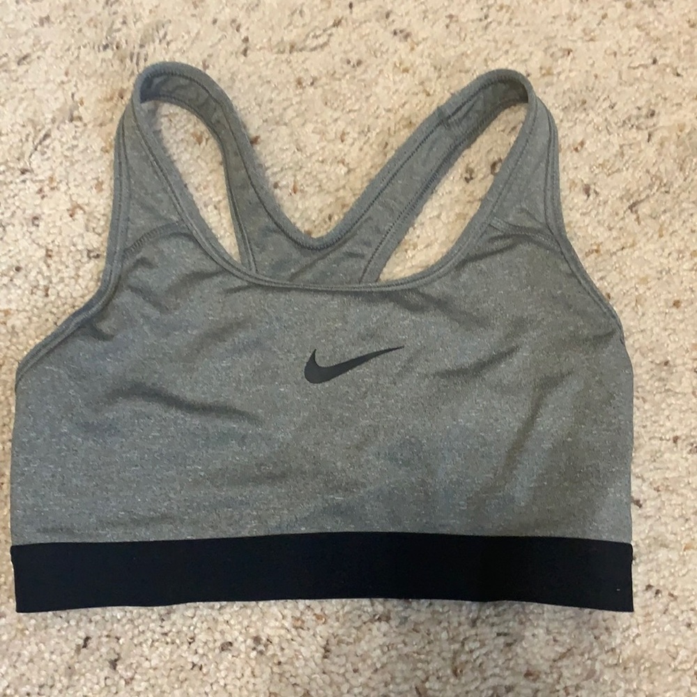 ⭐️Nike dry fit sports bra
